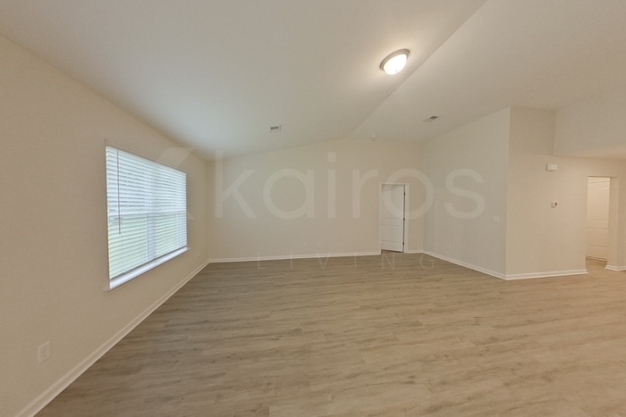 Building Photo - 19 Carrollton Dr