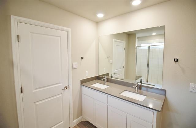Building Photo - 1449 Bennett Dr
