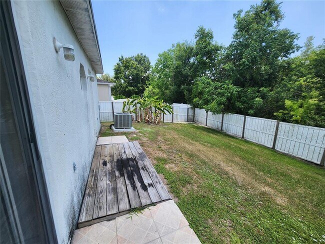 Building Photo - 3243 Hunters Chase Loop