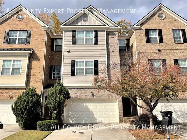 Primary Photo - Spacious 4 Bed 3.5 Bath Townhome