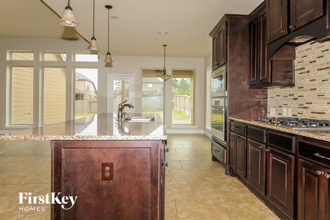 Building Photo - 102 Logan Pass Ct