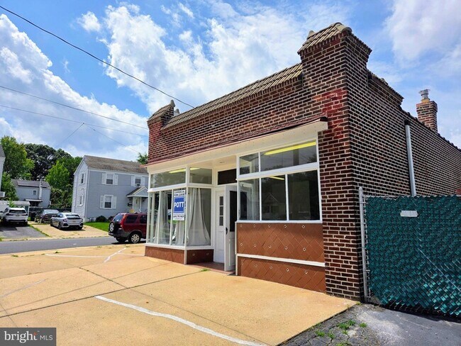 Building Photo - 1125 Prospect St