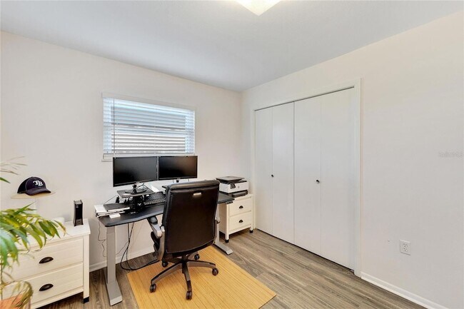 Building Photo - 1216 Hacienda Dr