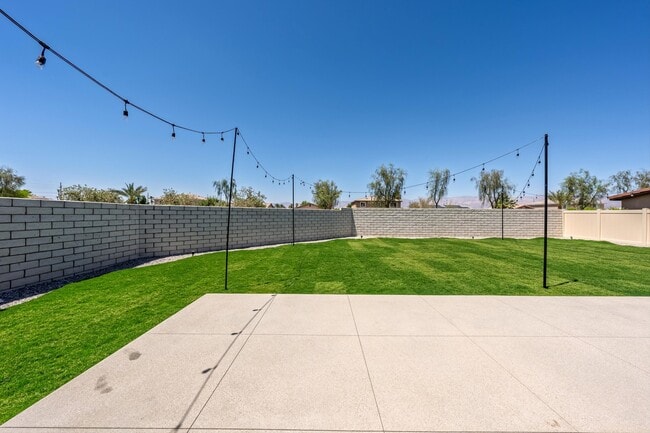 Building Photo - 83110 Raven Ln