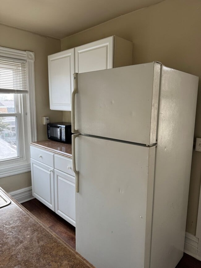 Building Photo - 718-718 Washington St