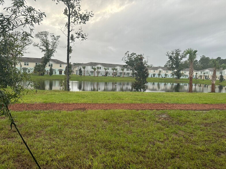 Building Photo - 70 Summer Daze Dr