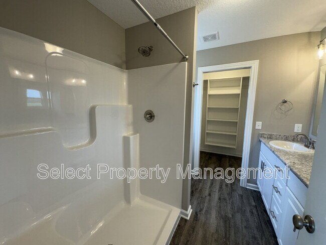 Building Photo - 5378 Broad Fields Cv