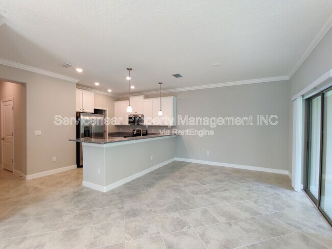 Building Photo - 23240 Willow Glen Way