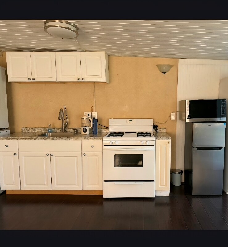 Building Photo - 1151 Viewpointe Blvd