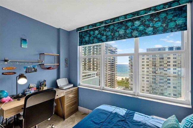 Building Photo - 5700 Collins Ave