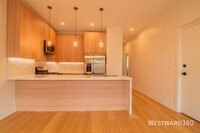 Building Photo - 2042 W Washington Blvd