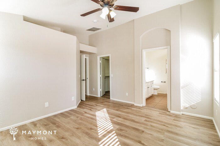 Building Photo - 42539 W Michaels Dr