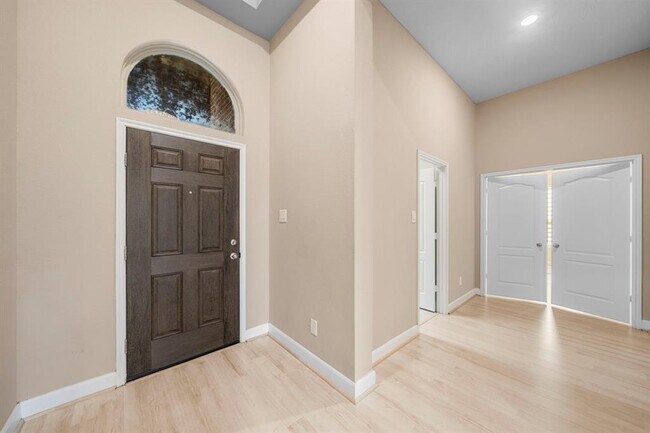 Building Photo - 15415 Dolan Brook Ln