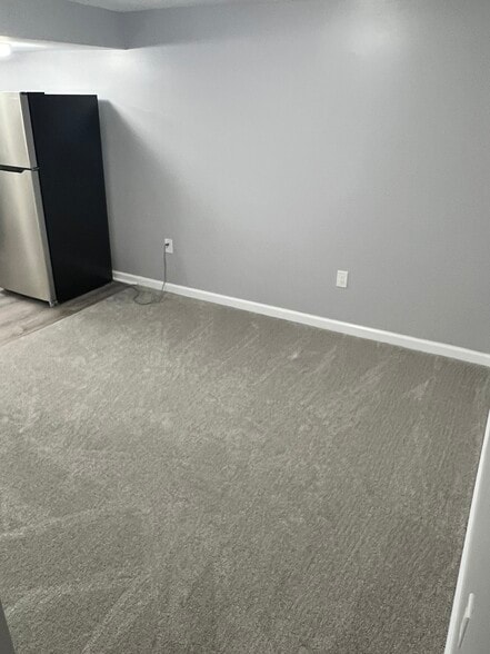 Building Photo - 2317 Glenmore Terrace