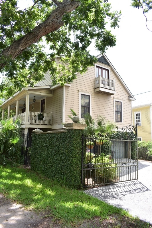 Primary Photo - 66 Rutledge Ave