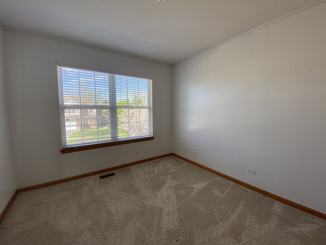 Building Photo - 545 Yorkshire Ln