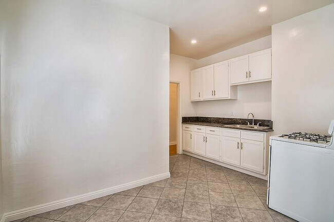 Building Photo - 367 N Curson Ave