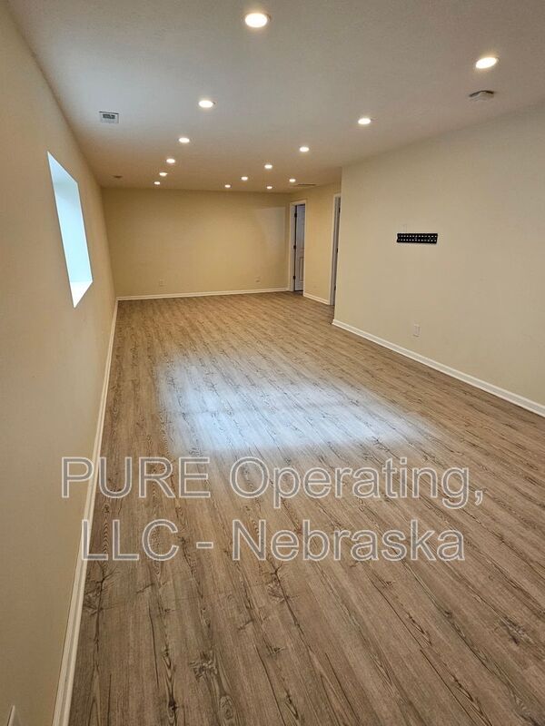 Building Photo - 20911 Cleveland St