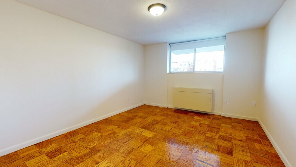 Building Photo - 16 Monmouth Ct