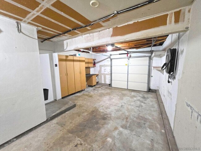 Building Photo - 2230 Ledgeview Ln