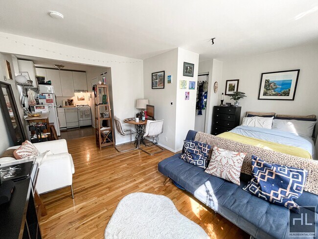 Building Photo - AMSTERDAM AVENUE