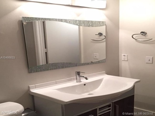 Building Photo - 1 br, 1 bath  - Midtown Lofts