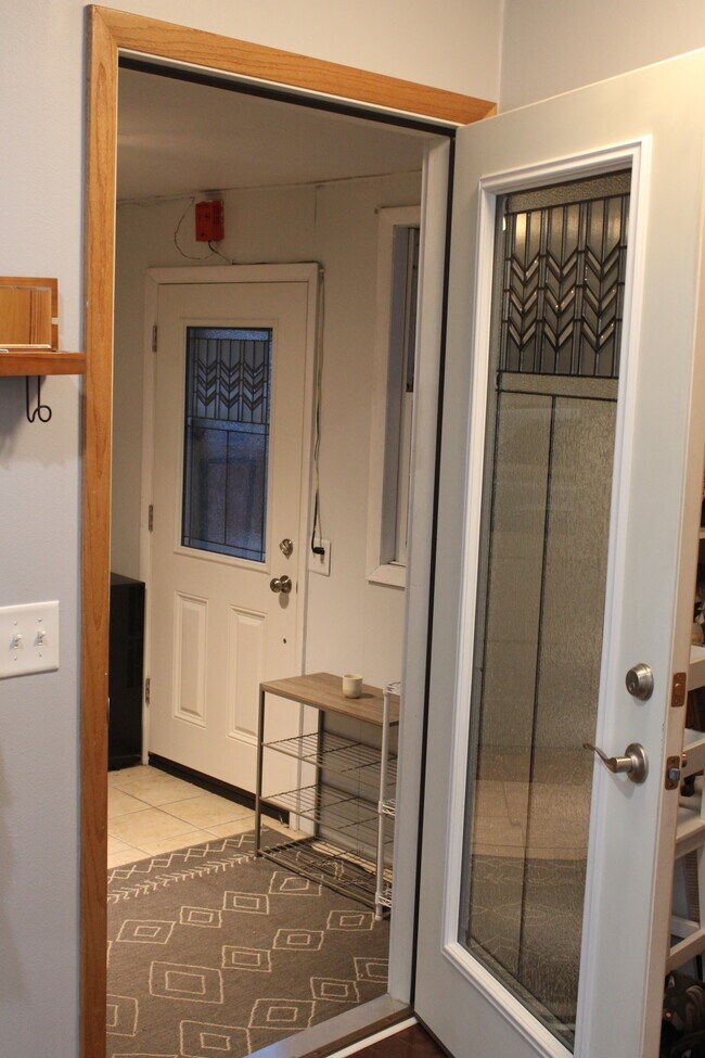 Building Photo - 5039 W Clayton Rd