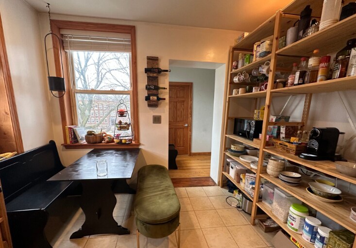 Building Photo - 25 Gibbs St