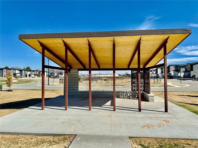 Building Photo - 861 Massachusetts Ave