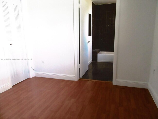 Building Photo - 29 Santillane Ave