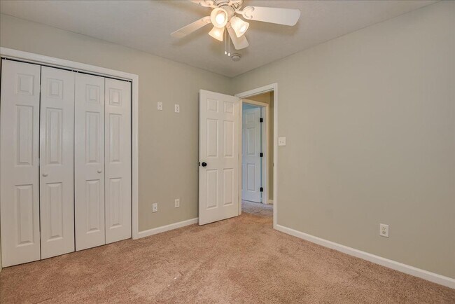 Building Photo - 1021 Mansford Ln