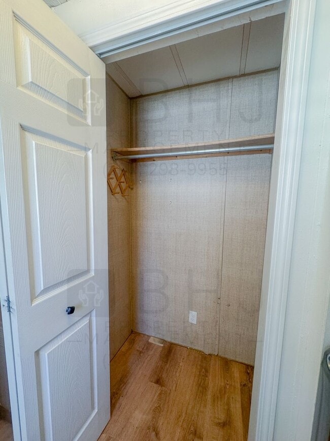 Building Photo - 4 BEDROOM / 2 BATH HOME IN SCSD1!