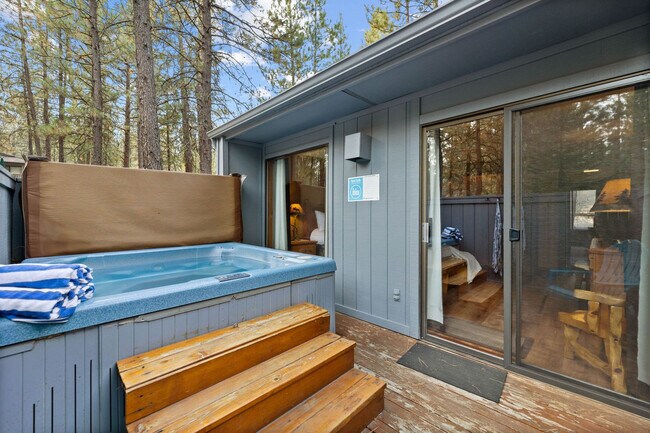 Building Photo - 18087 E Butte Ln