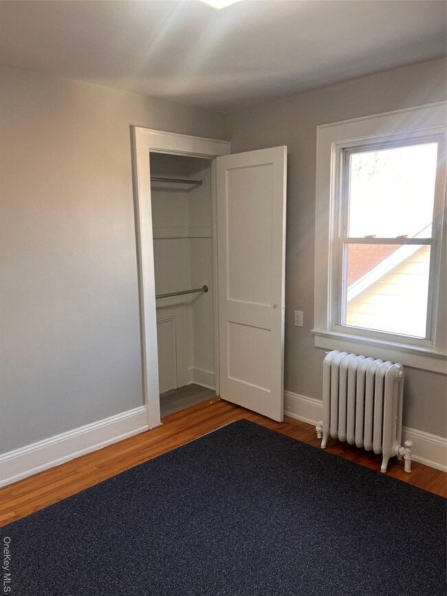 Building Photo - 18 Boone St