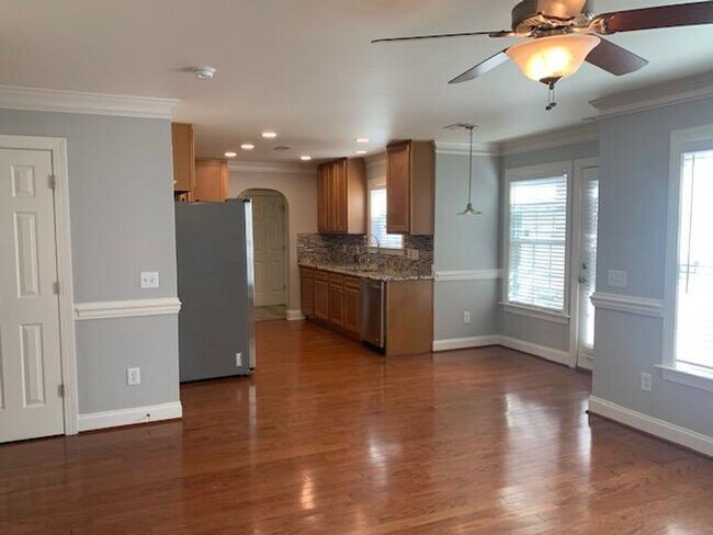 Building Photo - 1205 Dexter Ridge Dr