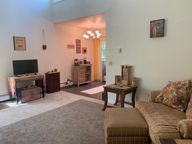 Building Photo - 2231