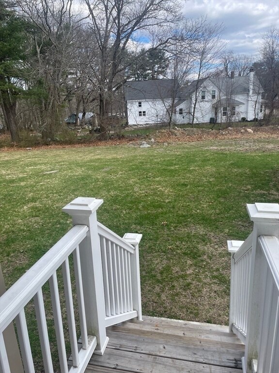 Building Photo - 86 Pond St