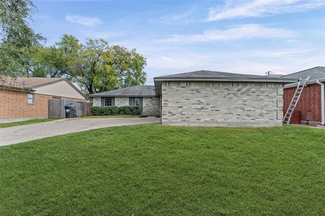 Building Photo - 1506 Leadenhall Cir