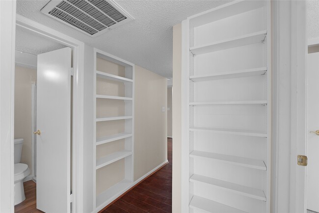 Building Photo - 2120 El Paseo St