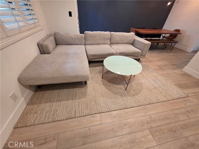 Building Photo - 240 S Mentor Ave