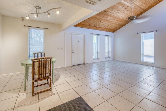 Building Photo - 809 N Federal Hwy