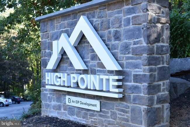Building Photo - 123 High Pointe Dr
