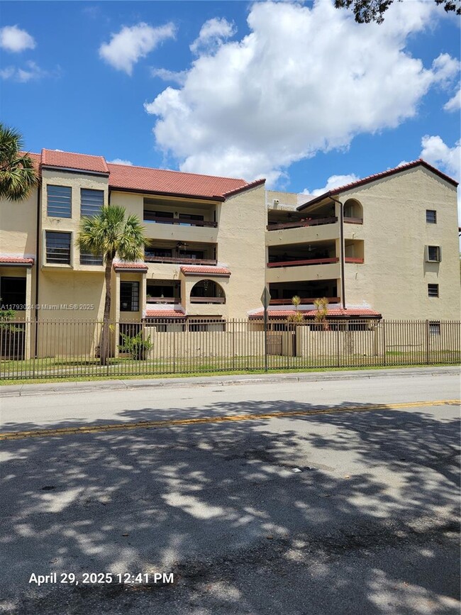 Primary Photo - 8860 SW 123rd Ct