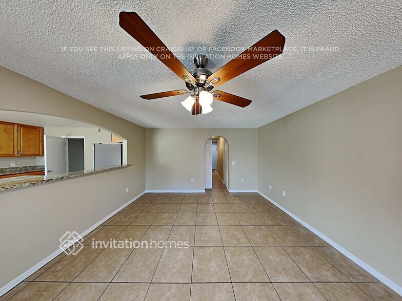 Building Photo - 10504 Opus Dr