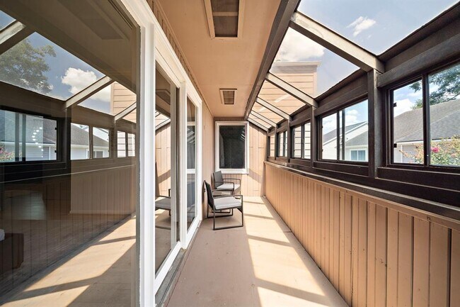 Building Photo - 2524 Nantucket Dr