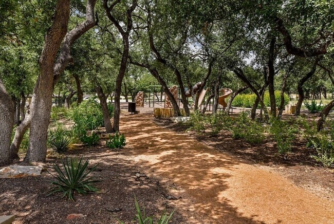 Building Photo - 849 Whitetail Dr