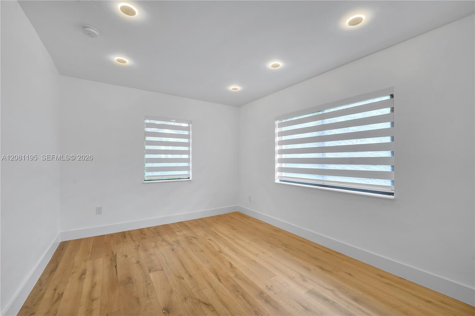 Building Photo - 728 Majorca Ave
