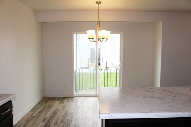 Building Photo - 99 Ashgrove Ln