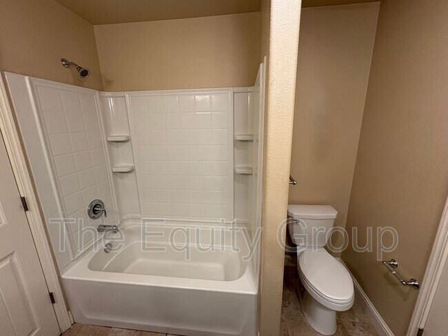 Building Photo - 4201 W Wren Ave