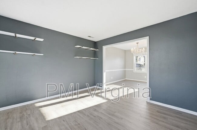 Building Photo - 4808 Boxford Rd